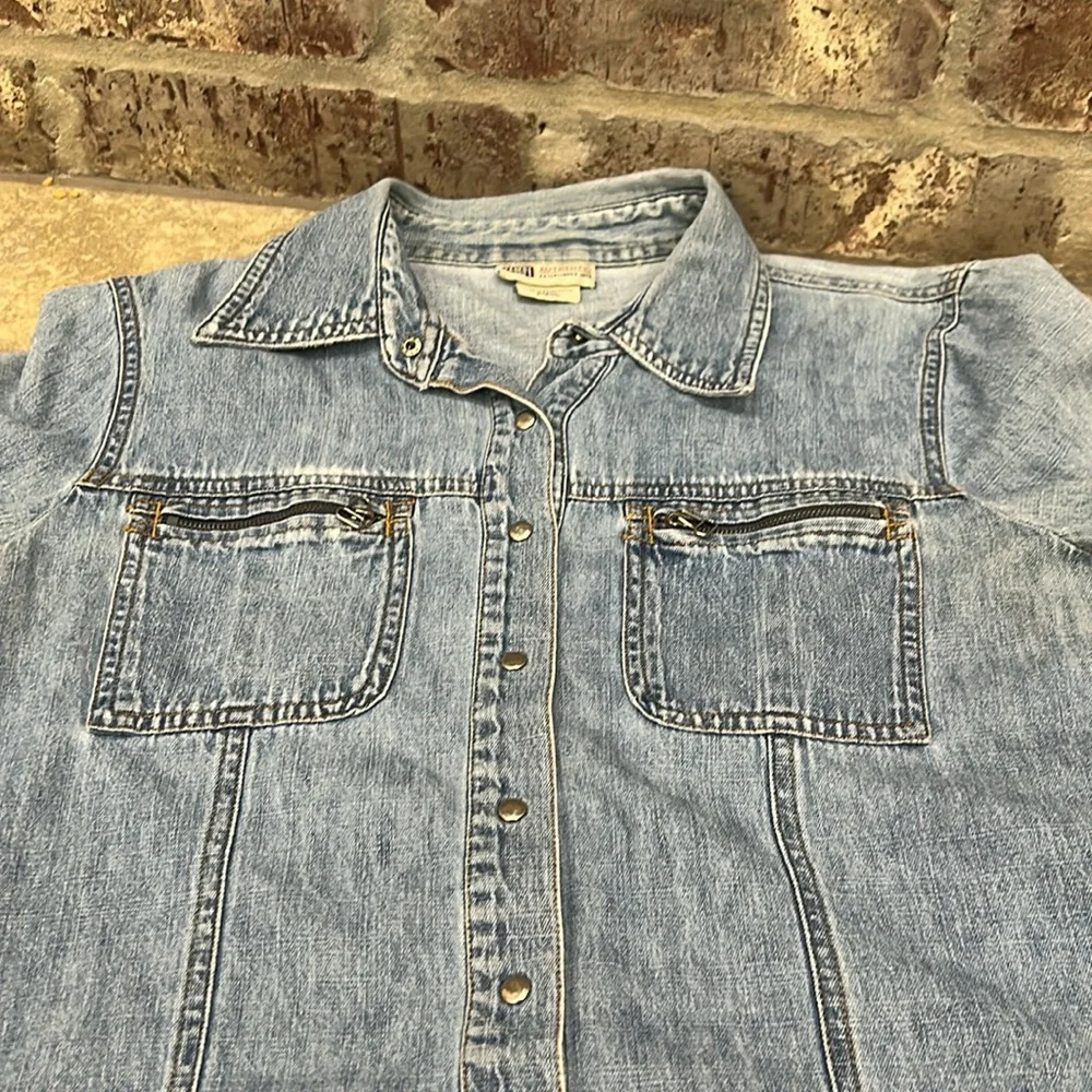 Faded Glory Classic Denim Short Sleeve Shirt Medium - Picture 2 of 7